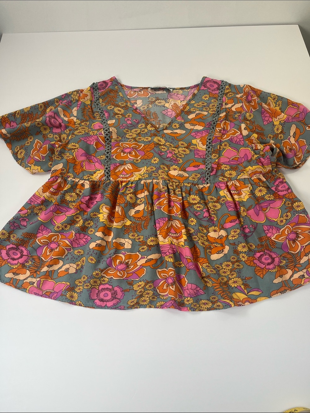 Rusttydustty Floral Top in Gray, Pink & Orange Sz 1XL